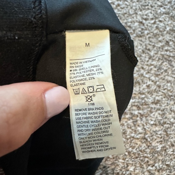 Old Navy Active Top - Picture 4 of 5